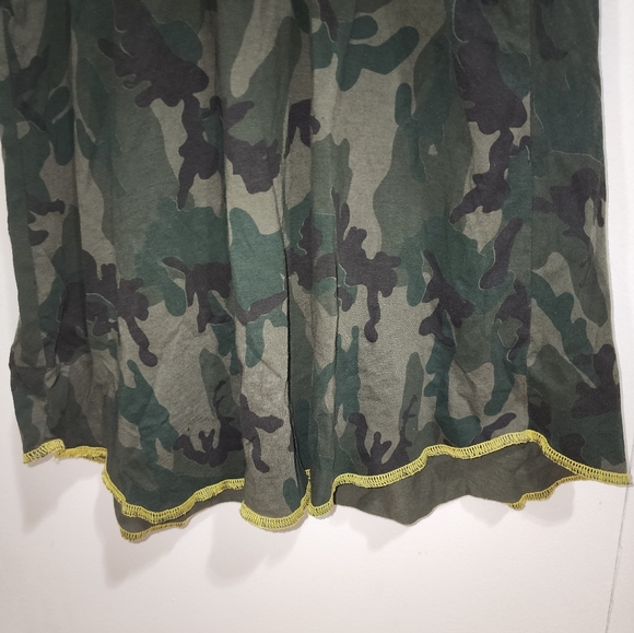 Affliction camo tank top - Picture 4 of 4